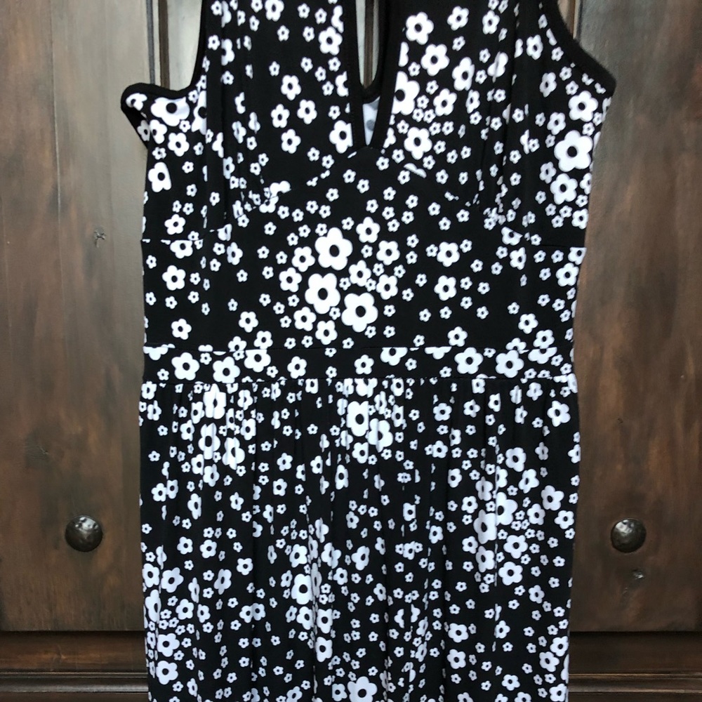 ❌SOLD❌⬇️ 🎉🎉🆕Micheal Kors Floral Maxi Dress - Picture 8 of 8